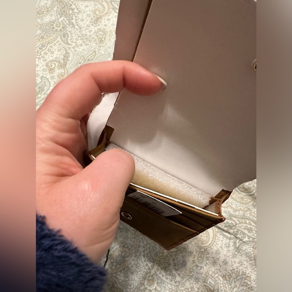 NWT Michael Kors Wallet - Picture 5 of 6